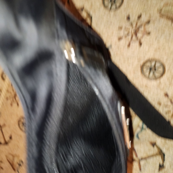 PRADA CROSSBODY BAG NWT - Picture 3 of 4